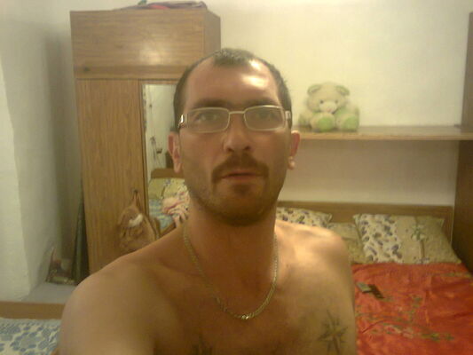  ,   Armen, 52 ,   