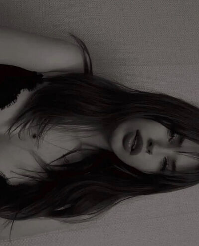  ,   Stescha, 24 ,   ,   