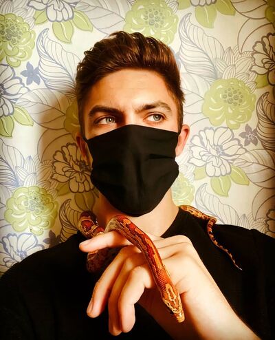  ,   Artyom, 27 ,   ,   