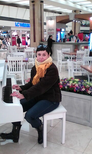  ,   Svetka, 49 ,  