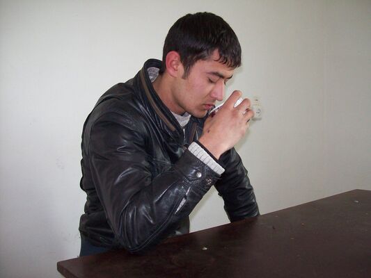  ,   Mirzoxid, 33 ,   ,   , c , 