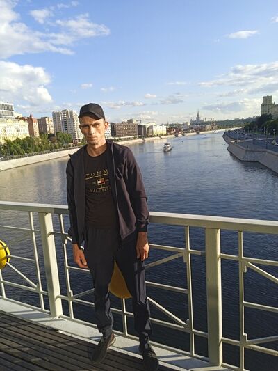  ,   Vitas, 39 ,  