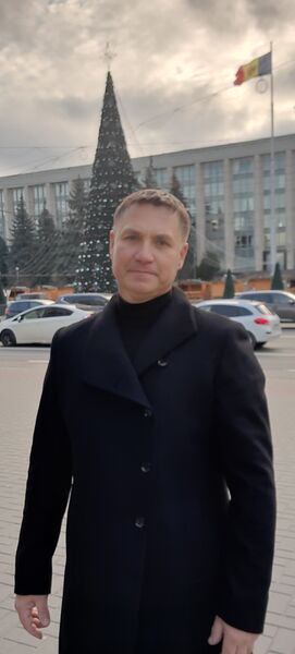  ,   Ruslan, 49 ,   ,   , c 