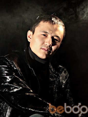  ,   Erlan, 40 ,  