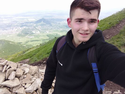   ,   Artem, 20 ,   ,   , c , 