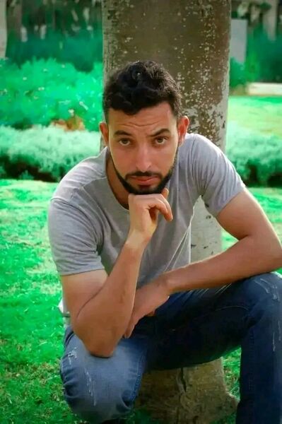  ,   Ahmed, 33 ,   ,   , c , 