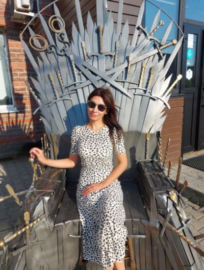  ,   Lenka, 30 ,   ,   
