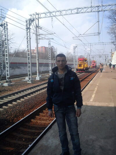  ,   Tudor, 32 ,  