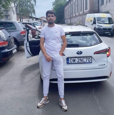  ,   Elvin, 30 ,   ,   