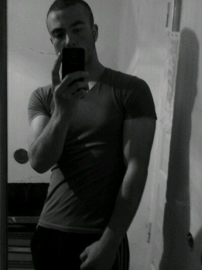  ,   Constantin, 29 ,   