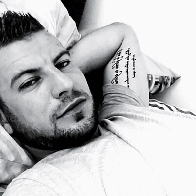  ,   Geri, 32 ,   ,   