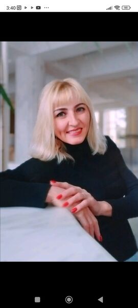  ,   Viktoria, 53 ,     
