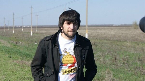  ,   Alik, 35 ,   