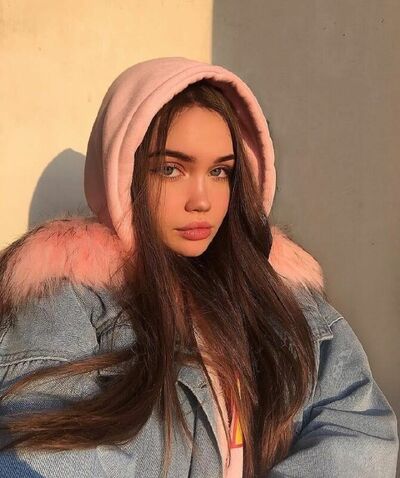  ,   Elida, 23 ,   ,   , c 