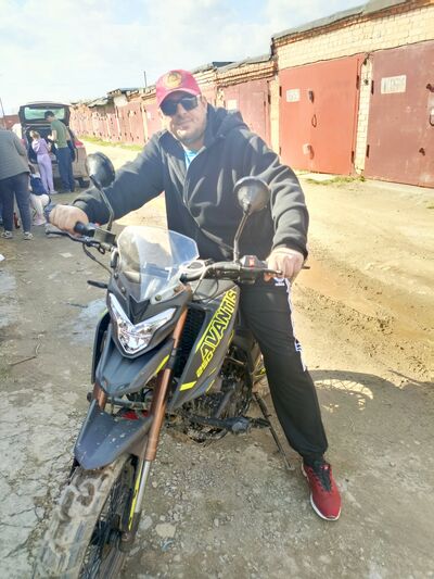  ,   Ivan, 39 ,   c 