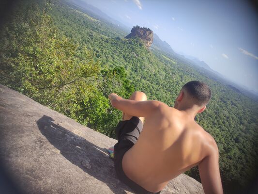  -,   Victor, 27 ,   ,   , c , 