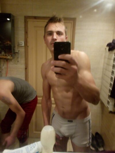 ,   Ivan, 27 ,  