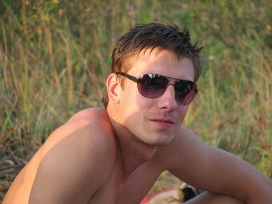  ,   Anton, 35 ,   