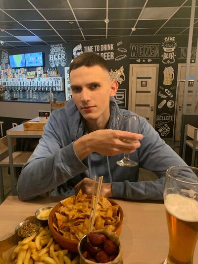  ,   Maxim, 25 ,   ,   