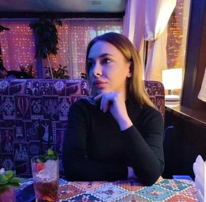  ,   Molly, 29 ,   