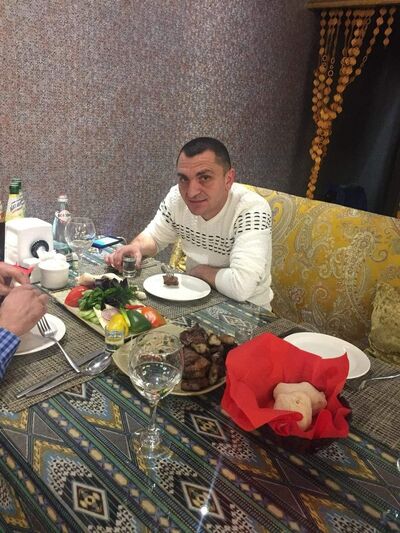  ,   Farik, 49 ,   