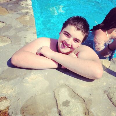  ,   Tornike, 27 ,   ,   , c 