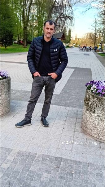  ,   Malxaz, 38 ,   ,   