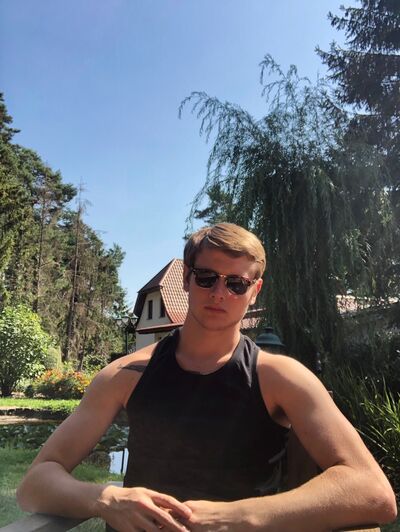  ,   Artur, 25 ,   ,   