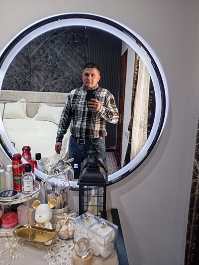  ,   Sladar, 33 ,   ,   