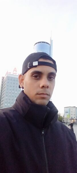  ,   Guillermo, 28 ,   ,   