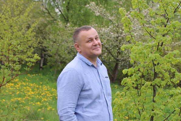 ,   Vadim, 46 ,   ,   
