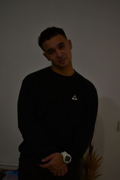   ,   Alex, 31 ,   ,   