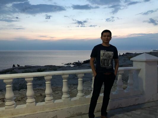  ,   Baurzhan, 30 ,   ,   , c 