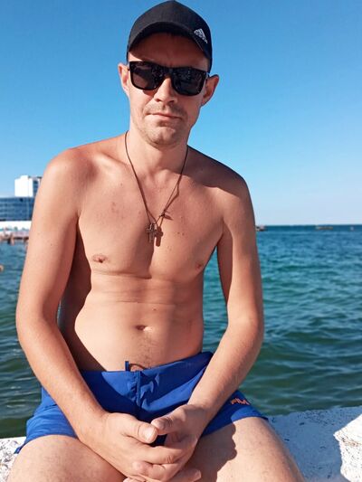  Kassel,   Evgenii, 38 ,   ,   , c , 