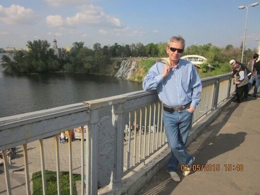  ,   Viktor, 69 ,   