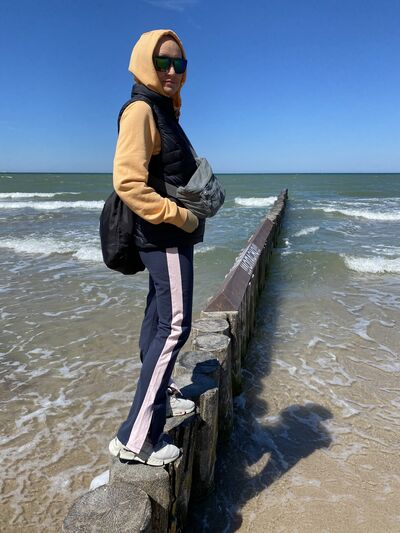  ,   Vera, 49 ,   c 
