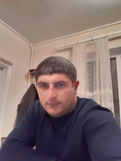  ,   Garik, 36 ,   ,   , c 