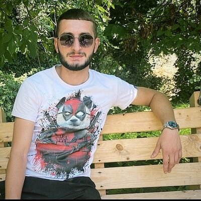  ,   Hovo, 29 ,   ,   