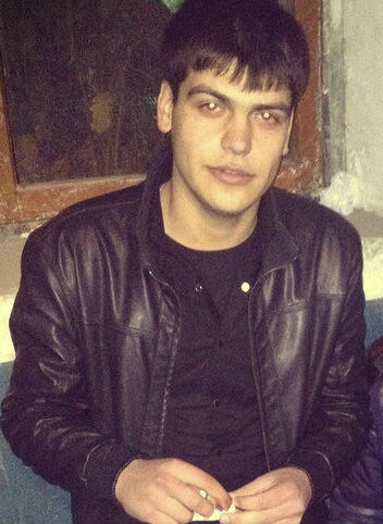  ,   Hovo, 32 ,   