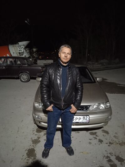  ,   Ruslan, 51 ,   c 