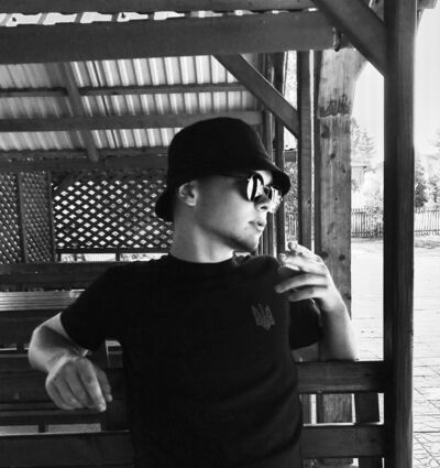  ,   Mykola, 22 ,   ,   