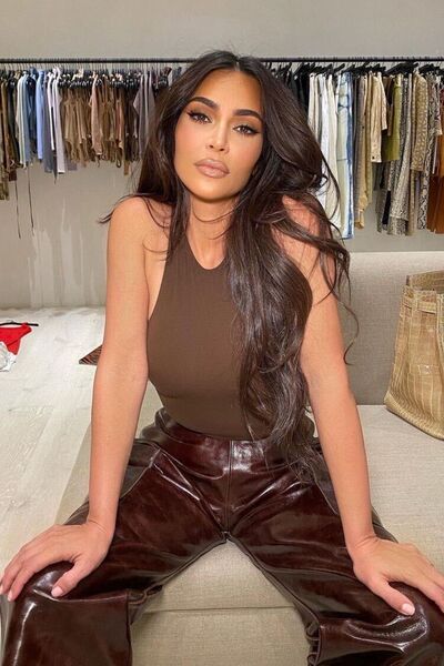  ,   Mika, 21 ,   