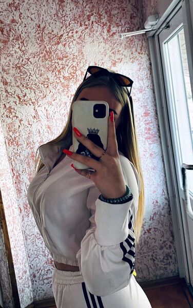  ,   Milka, 21 ,   ,   