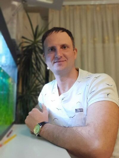  ,   Alexandru, 37 ,   c 