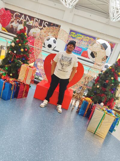  ,   Yosney, 28 ,   ,   