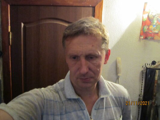  ,   Alex, 52 ,   
