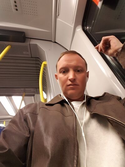  Huddinge,   Artur, 44 ,   ,   , c 