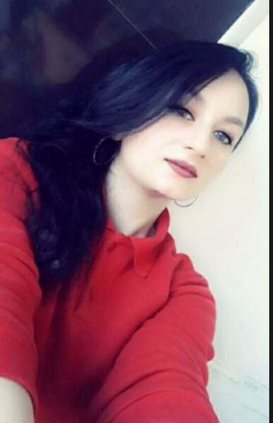  ,   Nia, 33 ,   ,   