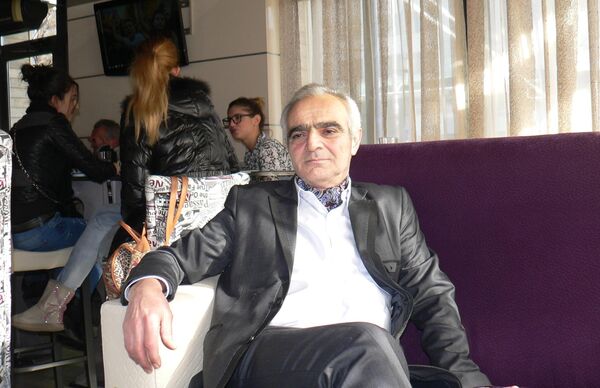  Velingrad,   , 62 ,   c 