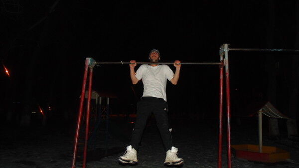  ,   Maks, 38 ,   , 